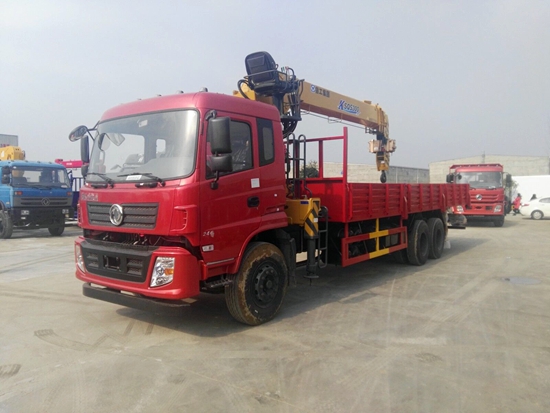 12噸東風(fēng)專底后八輪隨車吊