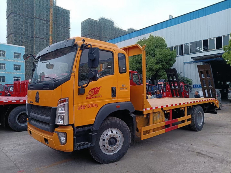 國(guó)六重汽豪沃單橋平板運(yùn)輸車